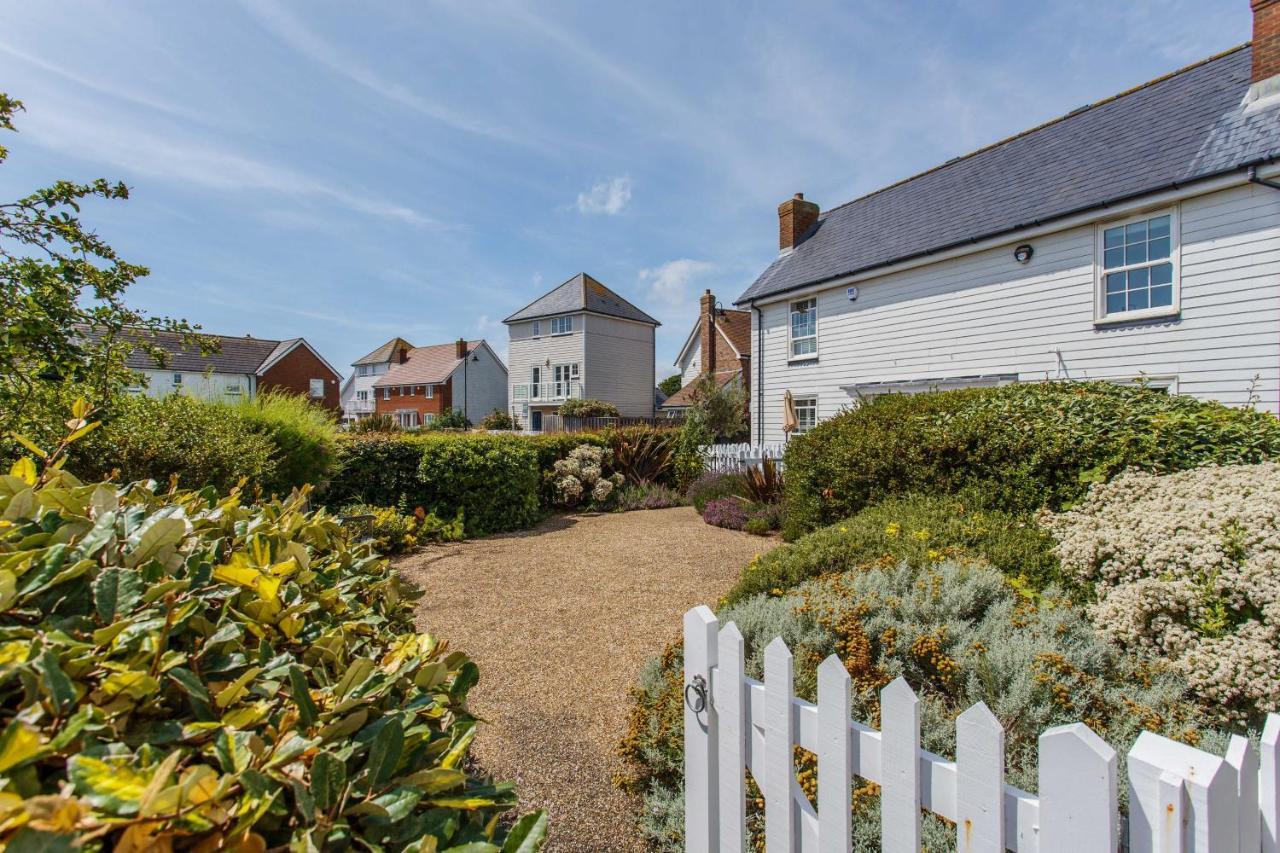 Sands End Camber 외부 사진